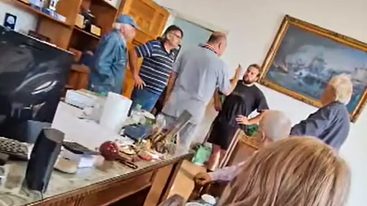 Αχιλλέας Μπέος: «Τελείωσε! Καλή συνέχεια!» - Ζήτησε και συγγνώμη ο Βολιώτης που τον έβρισε και έφαγε χαστούκι