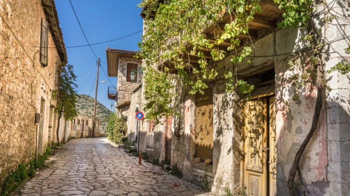3 φθινοπωρινές εκδρομές στην Πελοπόννησο: Βουνό, πράσινο και ένας εκπληκτικός αρχαιολογικός χώρος