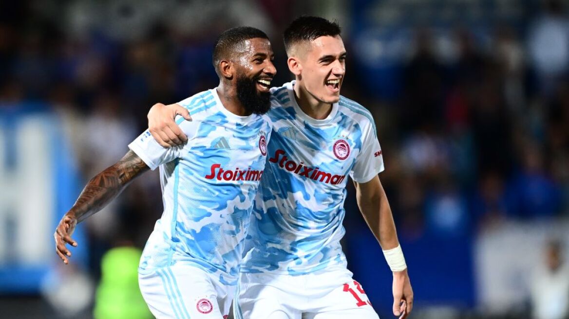 Super League 1: Όλοι δούλεψαν για τον Ολυμπιακό, στο «-8» από την κορυφή η ΑΕΚ