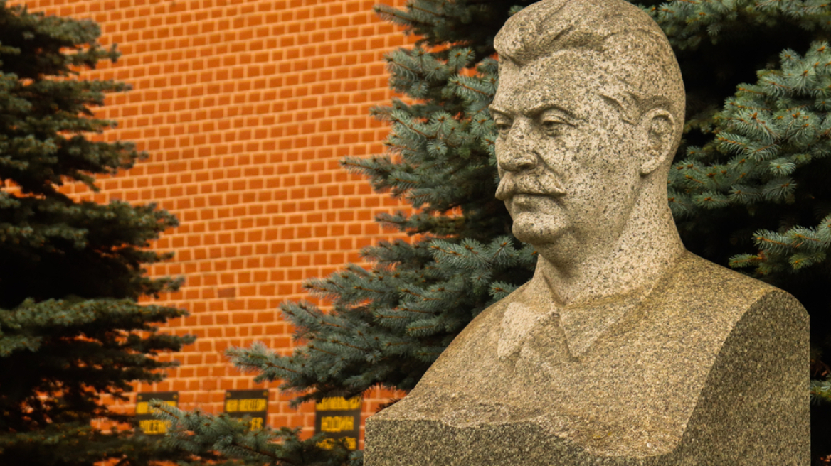 Ρωσία: Τα 110 έχουν φτάσει τα μνημεία για τον Στάλιν - Πότε διπλασιάστηκε ο ρυθμός κατάσκευής τους