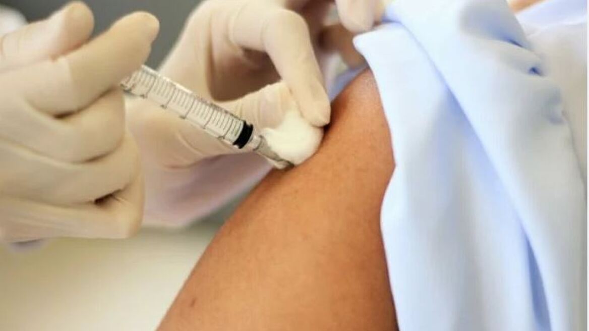 Θεσσαλονίκη: Έφτασαν στα φαρμακεία τα εμβόλια για την εποχική γρίπη - Αυξημένη η ζήτηση από τους πολίτες