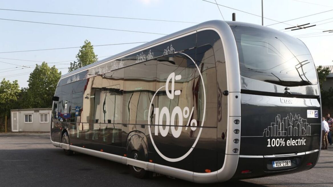 Υπουργείο Μεταφορών: Έπεσαν οι υπογραφές για την παραλαβή 250 νέων ηλεκτρικών λεωφορείων για Αθήνα και Θεσσαλονίκη