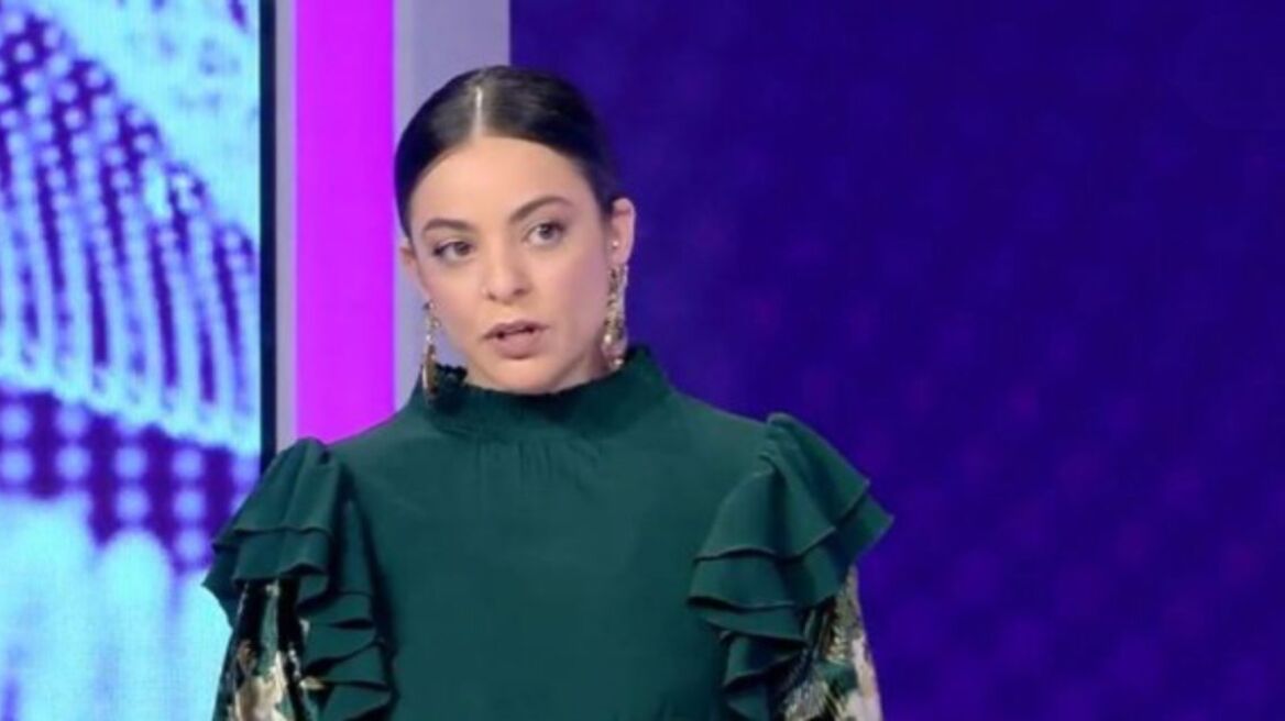 My Style Rocks - Ελεάνα σε Χριστίνα: «Οι κοιλιακοί σου είναι τόσο εμφανείς, όσο η ανασφάλειά σου»