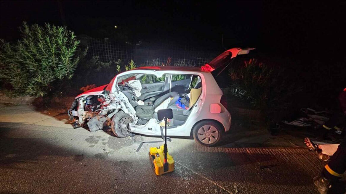 Ηράκλειο: Σφοδρή σύγκρουση αυτοκινήτων στον ΒΟΑΚ - Δύο γυναίκες εγκλωβίστηκαν, σοκάρουν οι εικόνες