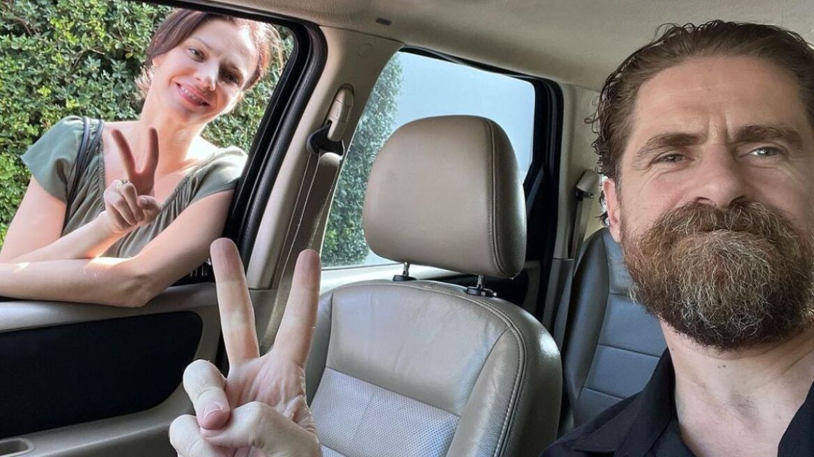 Σασμός: Η selfie του Δημήτρη Λάλου και της Μαριλίτας Λαμπροπούλου στα γυρίσματα 