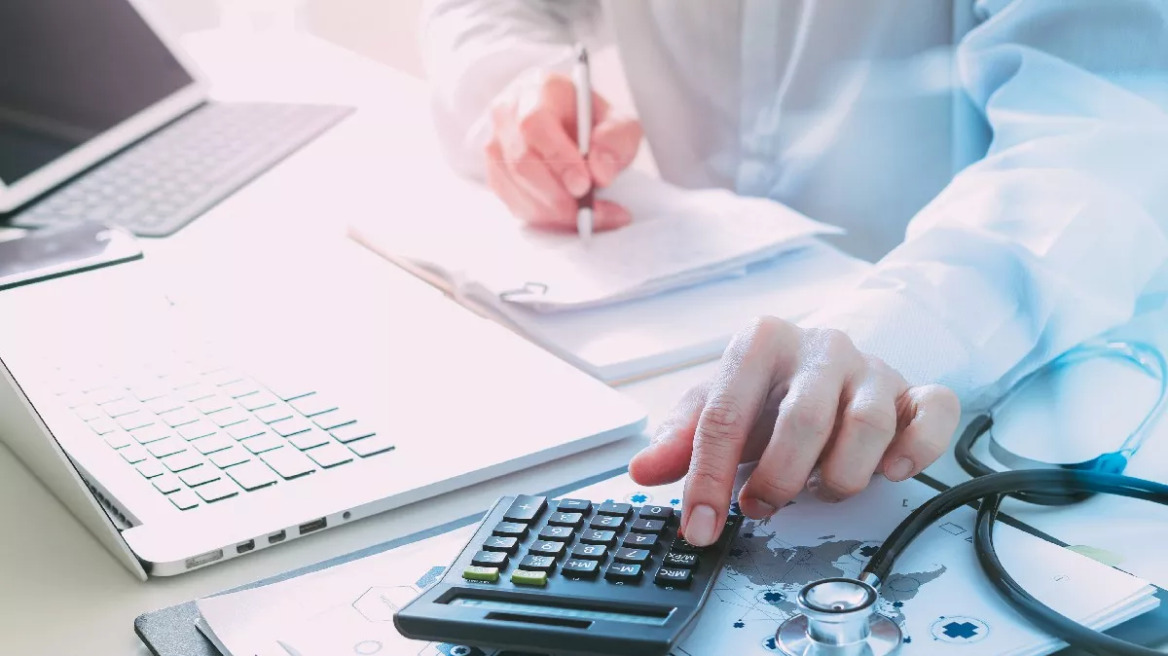 Φάρμακα: Πόσα πλήρωσαν πέρυσι από την τσέπη τους οι Έλληνες ασθενείς