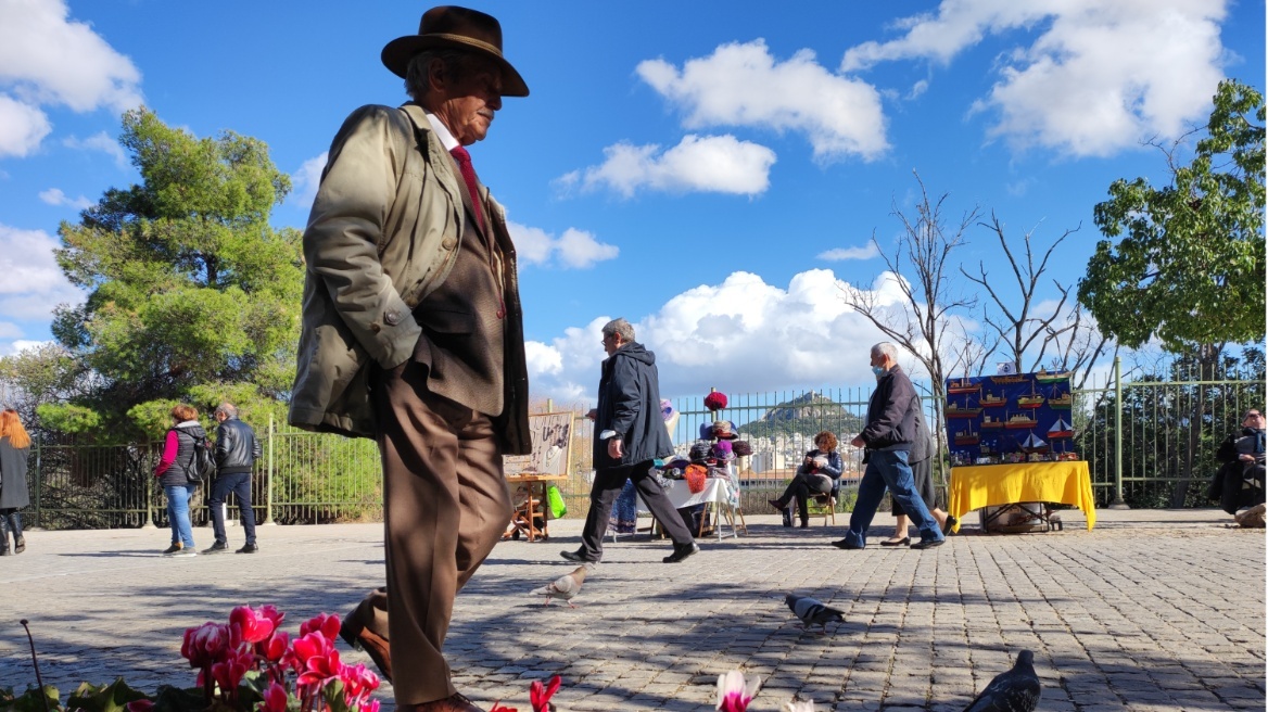 Καιρός: Με καλές θερμοκρασίας ξεκινάει η εβδομάδα - Πού αναμένονται βροχές
