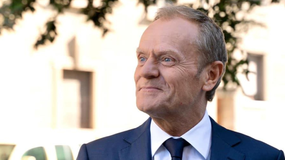 Πολωνία: Δεν εξασφάλισε ψήφο εμπιστοσύνης ο Μοραβιέτσκι - Ετοιμάζεται να αναλάβει πρωθυπουργός ο Τουσκ