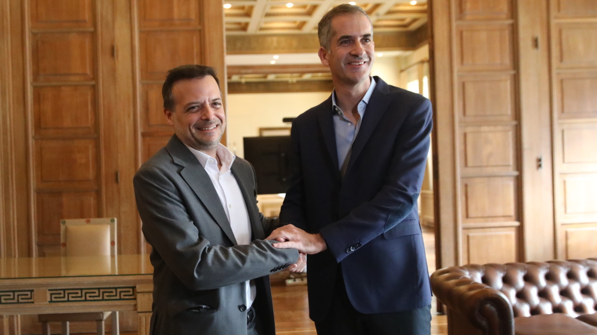 Δήμος Αθηναίων: Σε εξέλιξη η συνάντηση Δούκα - Μπακογιάννη στο δημαρχείο