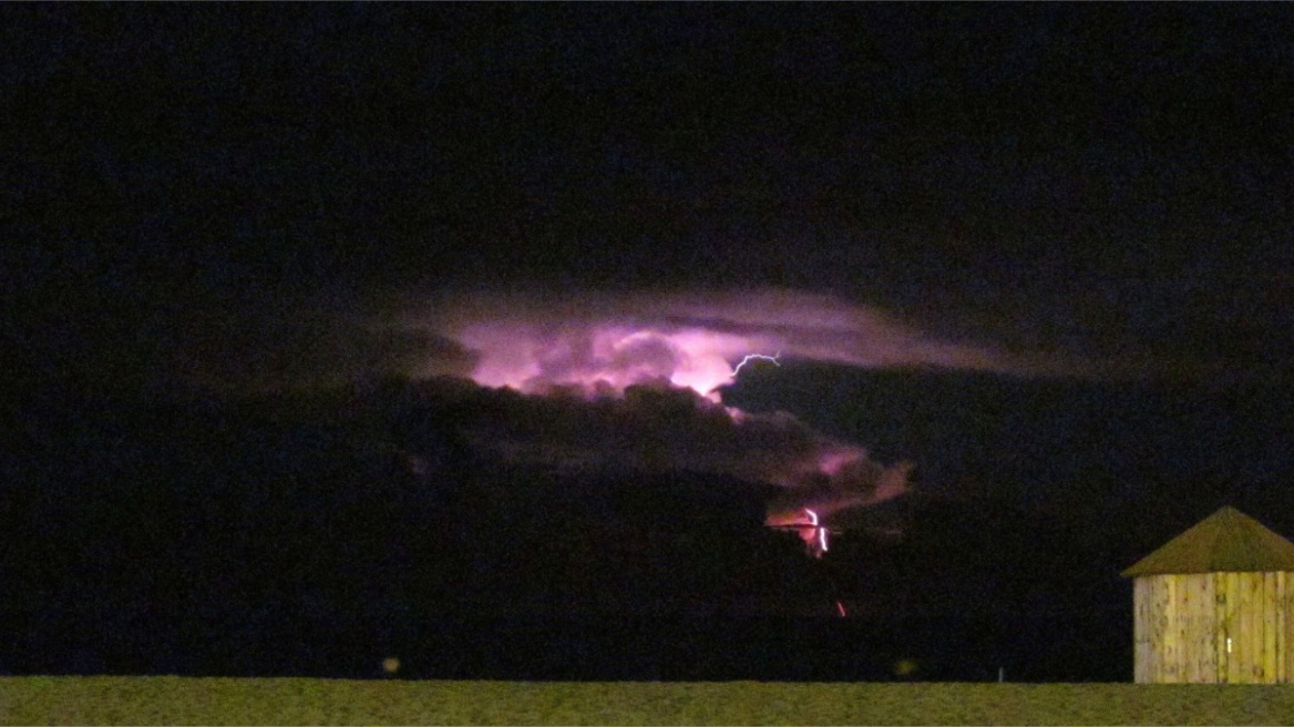 Γαλλία: Δύο Ελβετοί κατασκηνωτές σκοτώθηκαν από κεραυνό στην Κορσική