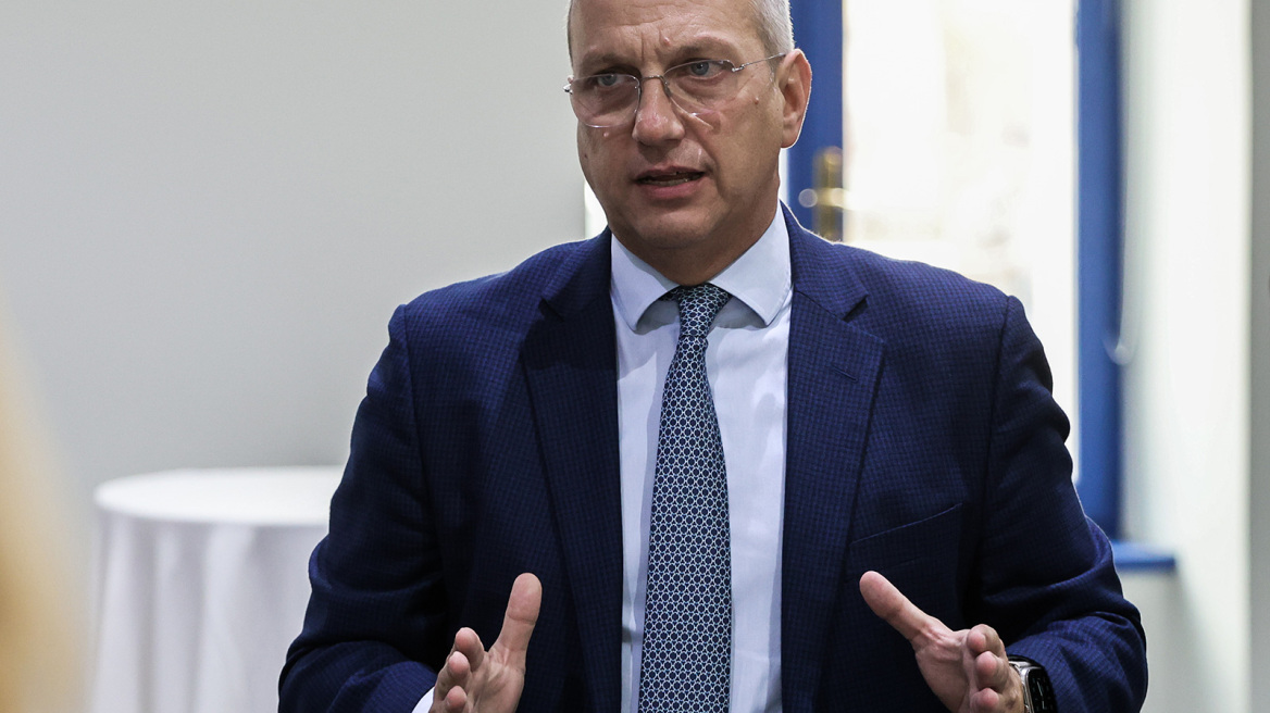 Οικονόμου για Τέμπη: Με το έωλο επιχείρημα της συγκάλυψης η αντιπολίτευση επιχειρεί την πρόκληση πολιτικής ανωμαλίας