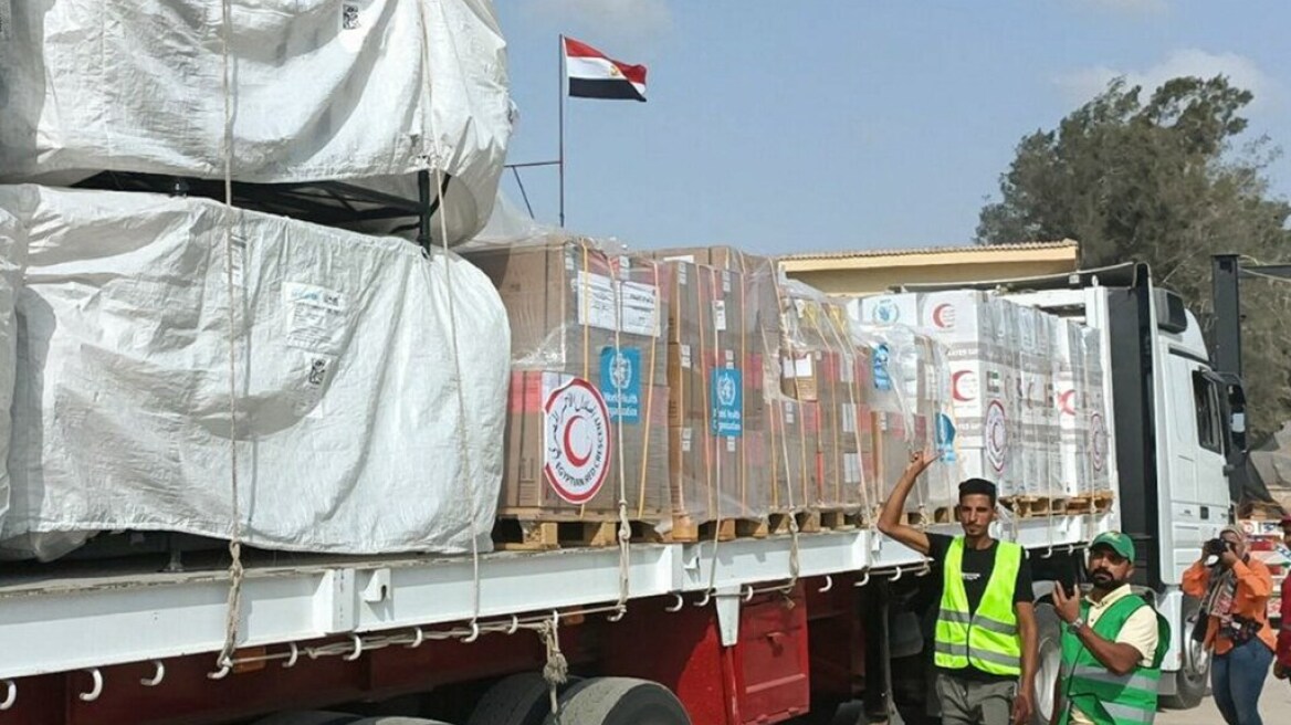 Γάζα: Τρίτο κομβόι με ανθρωπιστική βοήθεια διέσχισε το πέρασμα της Ράφα