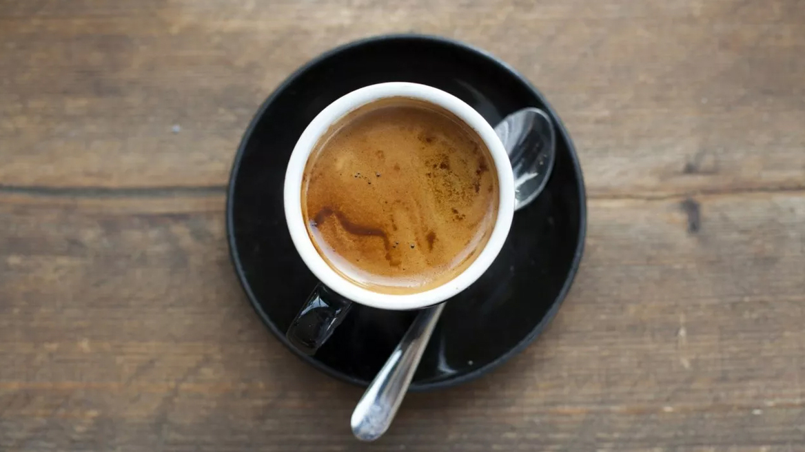 Πώς είναι η ζωή χωρίς την καφεΐνη και τι ώρα μπορείτε να πιείτε το τελευταίο φλιτζάνι της ημέρας;