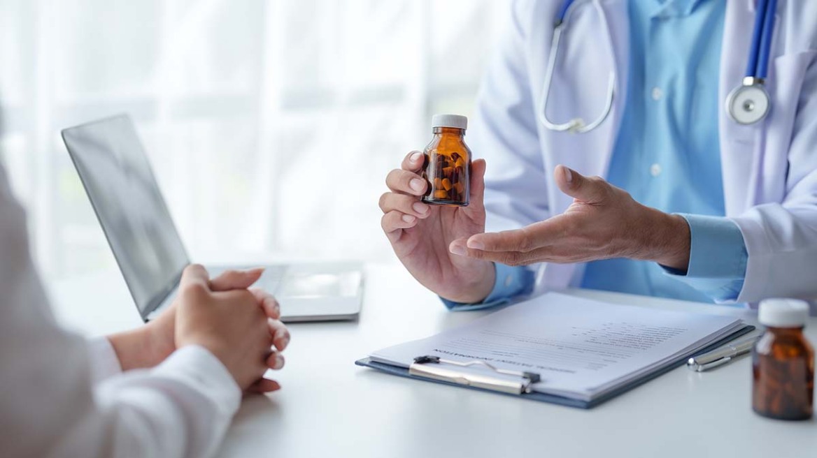 Τέμπη – Τραυματίες: Διευκρινίσεις από τον ΕΟΠΥΥ για την κάλυψη των φαρμάκων