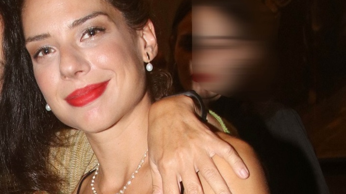 Λίλα Καφαντάρη: Δείτε πώς είναι σήμερα η αγαπημένη ηθοποιός - Φωτογραφήθηκε με την κόρη της