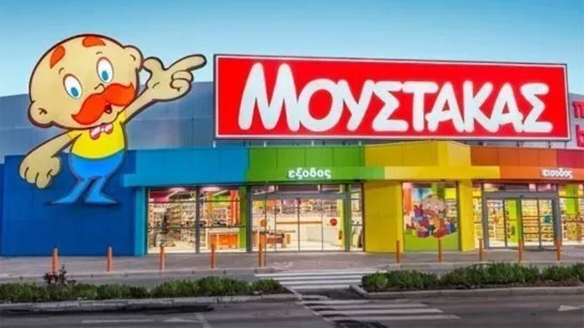 Μουστάκας: Ένα ελληνικό… toy story – Γιατί επιμένει στη συνταγή «μόνο παιχνίδια»