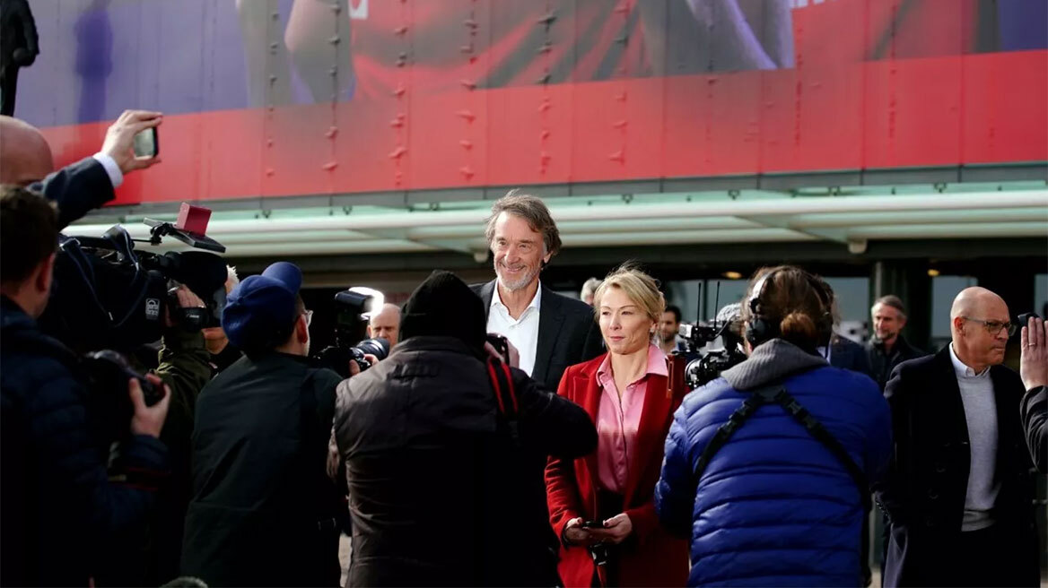 Ο δισεκατομμυριούχος που αγοράζει την Μάντσεστερ Γιουνάιτεντ με όραμα να την αναγεννήσει