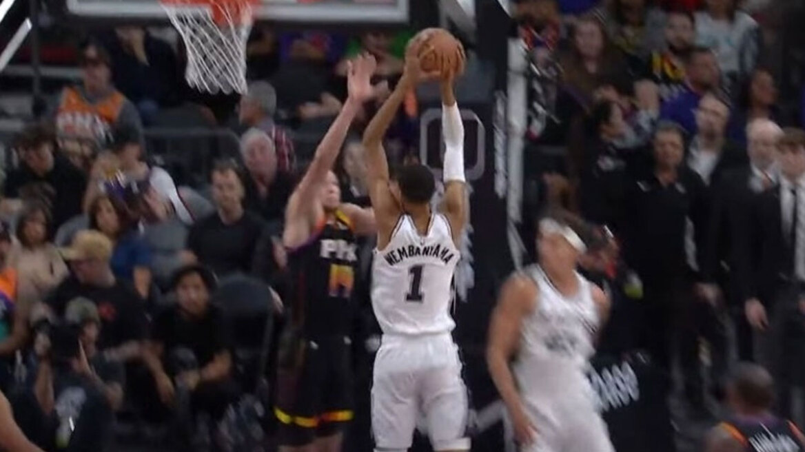 NBA TOP-10: Ο Γουεμπανιαμά έκανε πόστερ τον Γιούμπανκς και βρέθηκε στην κορυφή - Δείτε βίντεο