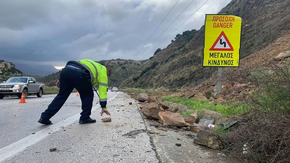 Προληπτική εκκένωση οικισμού στο Αίγιο λόγω κατολισθήσεων