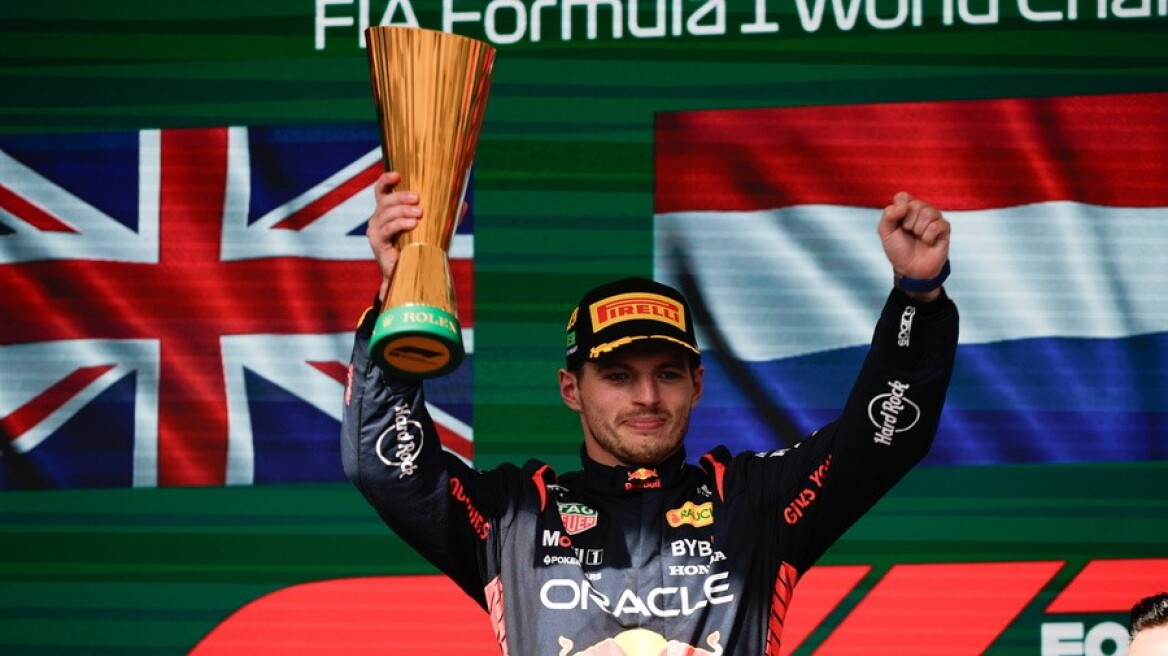 F1 - Ο Φερστάπεν οδηγεί καλύτερα απ' ό,τι... τραγουδάει