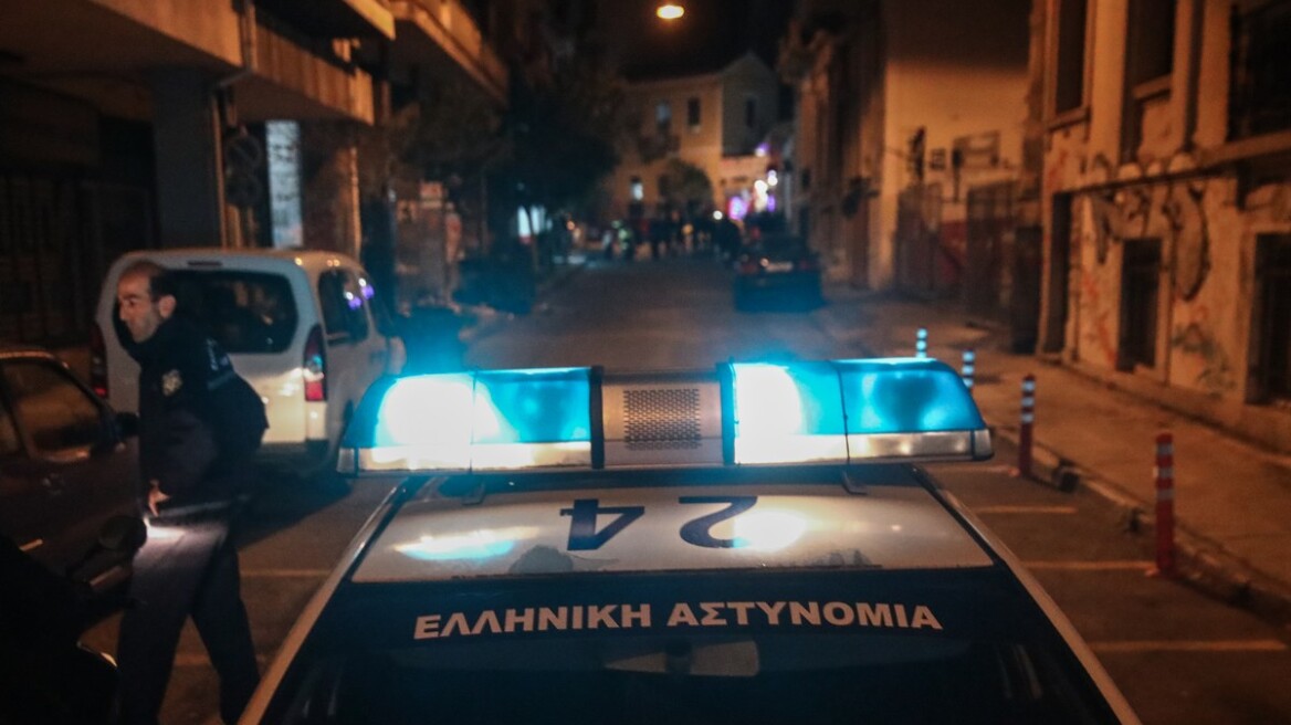 Νεαρός αναστάτωσε με πυροβολισμούς τη γειτονιά του στα Χανιά
