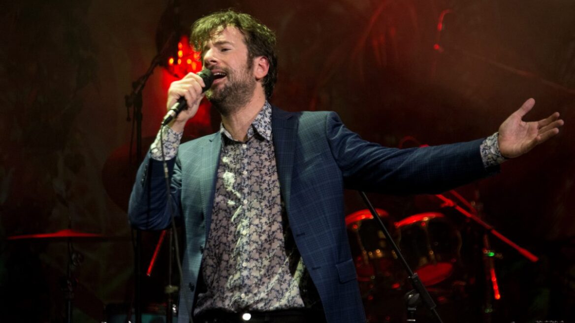 Κωστής Μαραβέγιας: Πού θα τραγουδά τον χειμώνα 