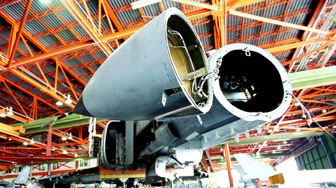 Η EAB επιστρέφει στο υπουργείο Άμυνας, θέλει να παράγει drones και ψάχνει στρατηγικό επενδυτή