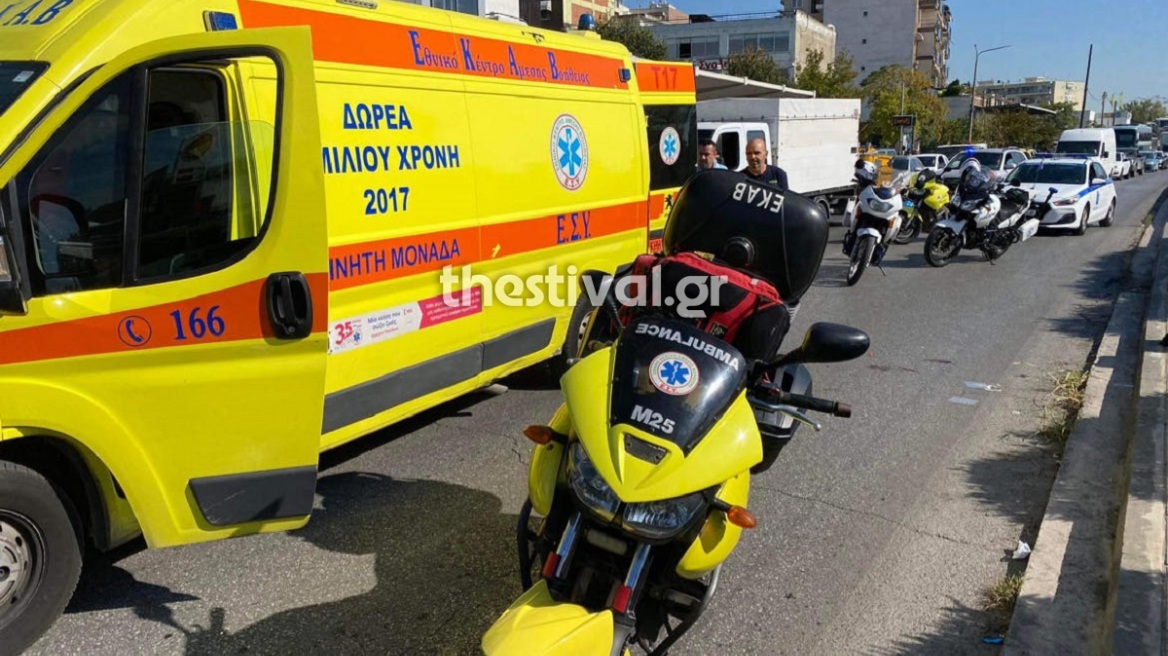 Θεσσαλονίκη: Λεωφορείο συγκρούστηκε με ΙΧ στο Φίλυρο - Τραυματίστηκε μια 30χρονη