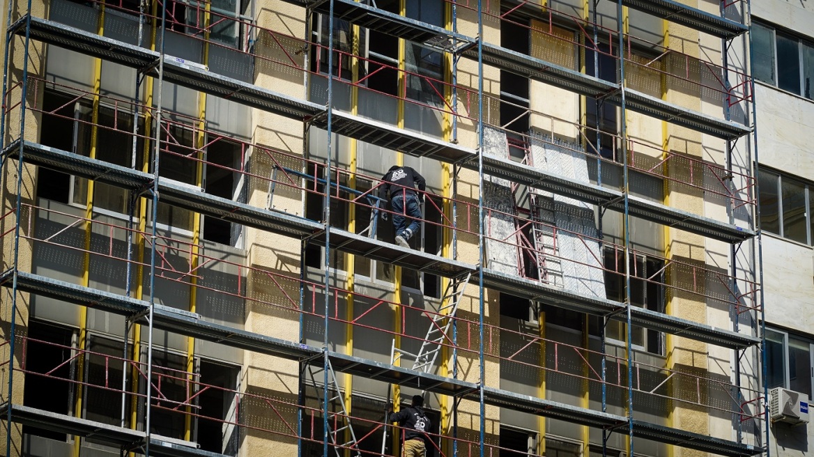 Φοροέκπτωση έως 3.200 ευρώ για ανακαινίσεις και το 2025 συζητούν η ΠΟΜΙΔΑ και το υπουργείο Οικονομικών