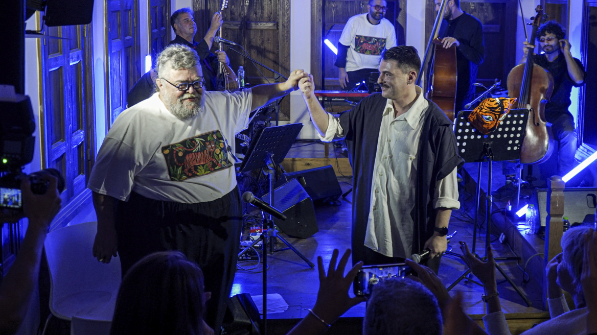 Σταμάτης Κραουνάκης: Παρουσίασε τα νέα λαϊκά τραγούδια που έγραψε για τον Χρήστο Γεροντίδη