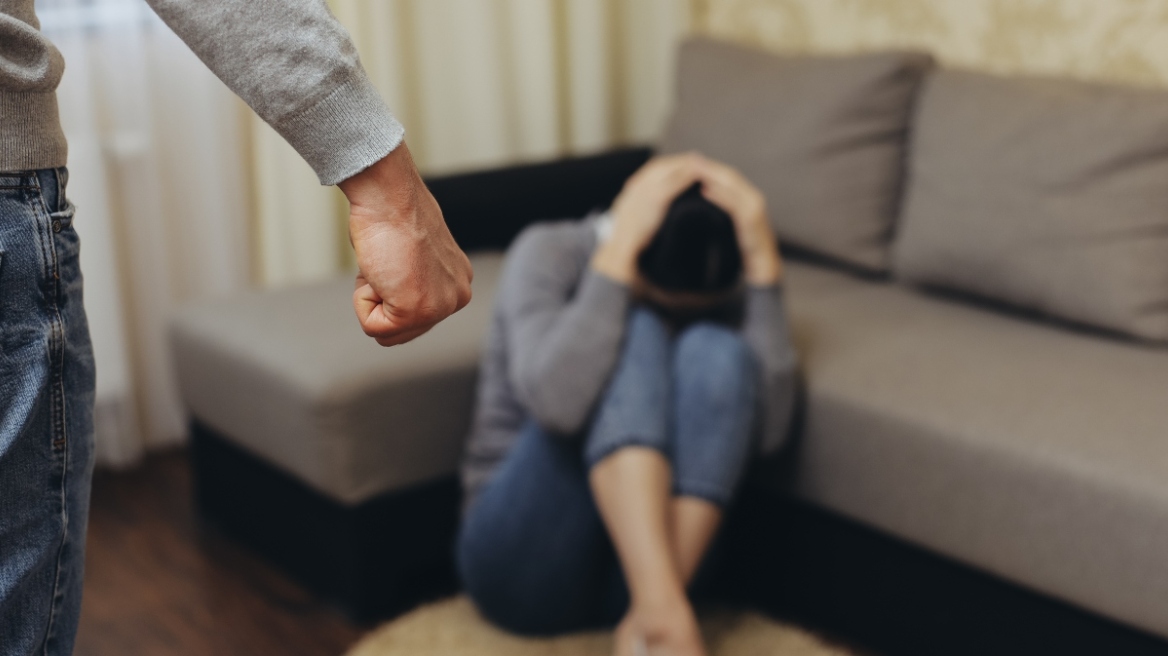 Ιωάννινα: Χειροπέδες σε φυγόποινους για ενδοοικογενειακή βία