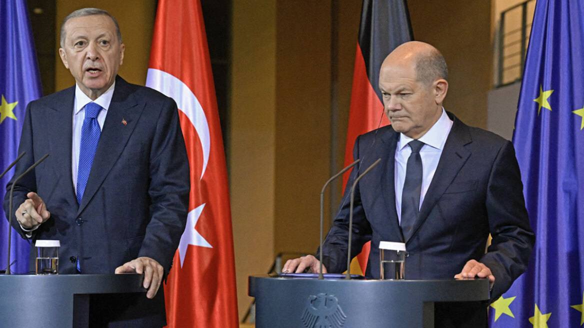 Βερολίνο: «Σόου» Ερντογάν μπροστά στον Σολτς, ούτε λέξη για τη σφαγή της Χαμάς - «Δεν χρωστάμε στο Ισραήλ, δεν συμμετείχαμε στο Ολοκαύτωμα»