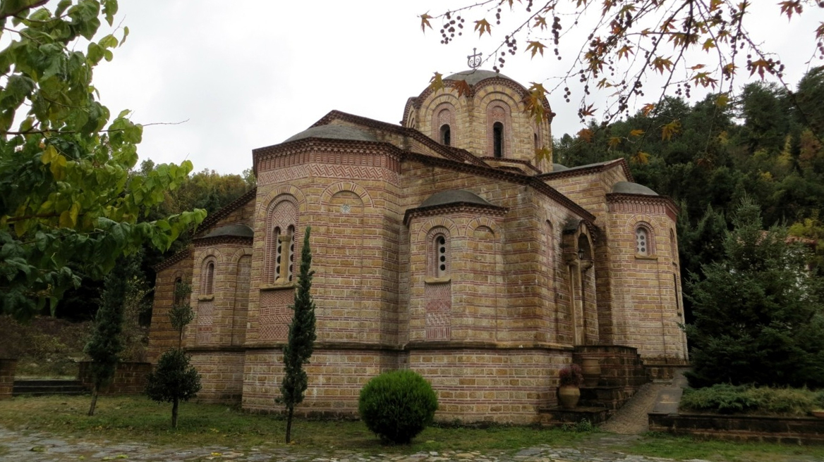 Η συγκλονιστική ιστορία πίσω από ένα σπάνιο μοναστήρι στη σκιά του Ολύμπου