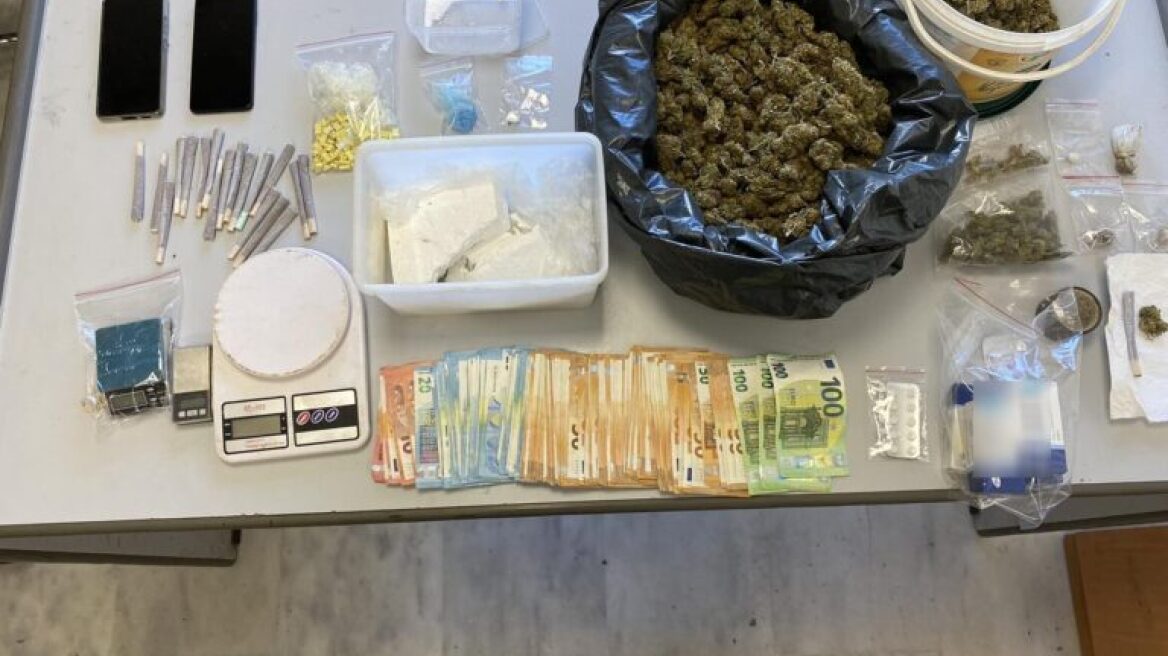 Χειροπέδες σε τρεις Χανιώτες για κατοχή και διακίνηση μεγάλης ποσότητας ναρκωτικών