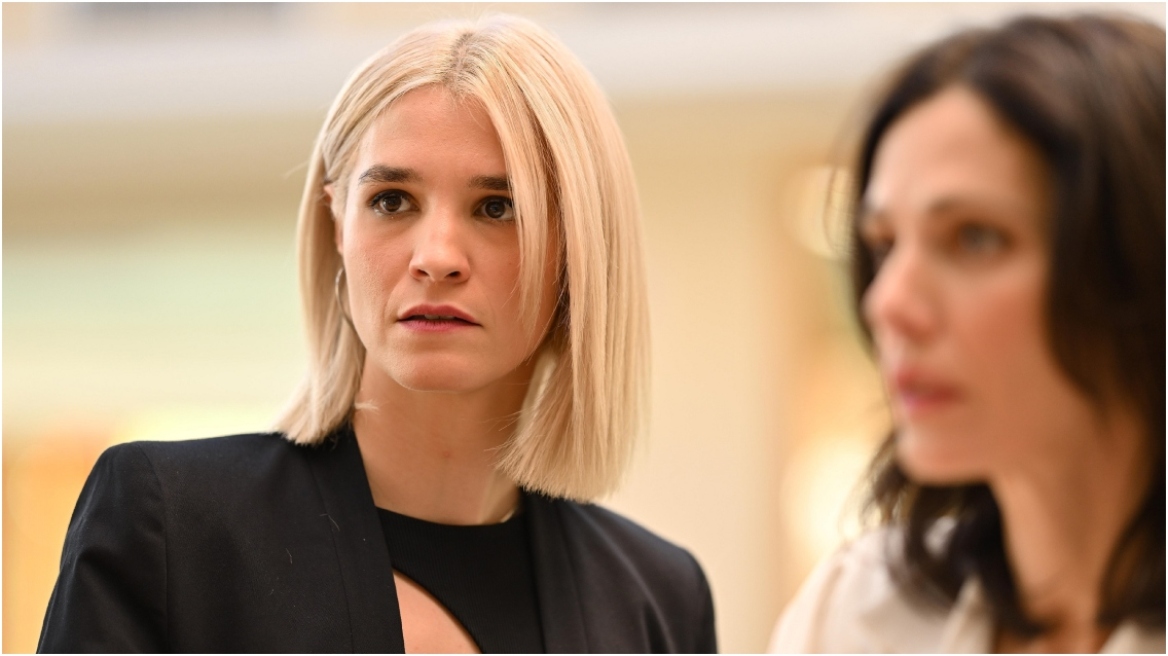 Σασμός: Η Αργυρώ πιέζει τον Αστέρη, ζητώντας να μάθει τι συμβαίνει με την οικογένειά του 
