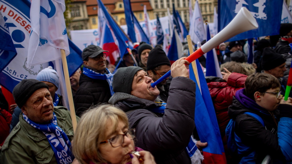 Τσεχία: Διαδηλώσεις κατά της πολιτικής λιτότητας της κυβέρνησης