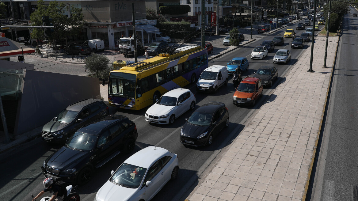 Κίνηση στους δρόμους: Μποτιλιάρισμα επί της Κηφισίας στο ρεύμα καθόδου - Live εικόνα 