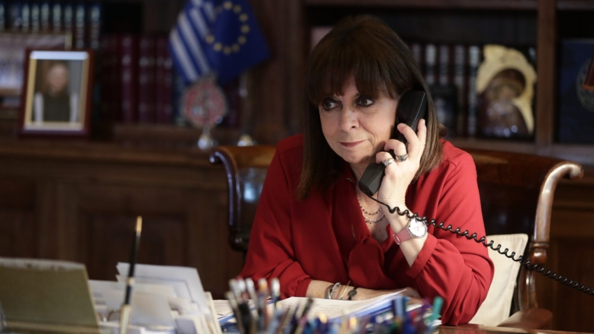 Σακελλαροπούλου: Τηλεφωνική επικοινωνία με τη γιαγιά από το Μεσολόγγι και το ζευγάρι από το Διδυμότειχο