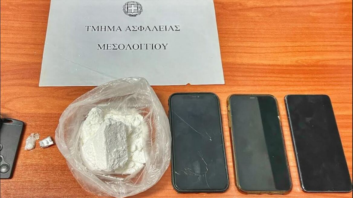  Μεσολόγγι: Ζευγάρι διακινούσε κοκαΐνη με το αυτοκίνητό του 