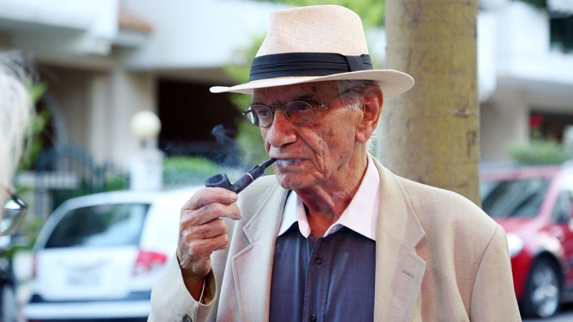 Βασίλης Βασιλικός: Η ιστορία πίσω από το μυθιστόρημά του «Ζ» – «Άρχισε να το γράφει αμέσως μετά τη δολοφονία του Λαμπράκη»
