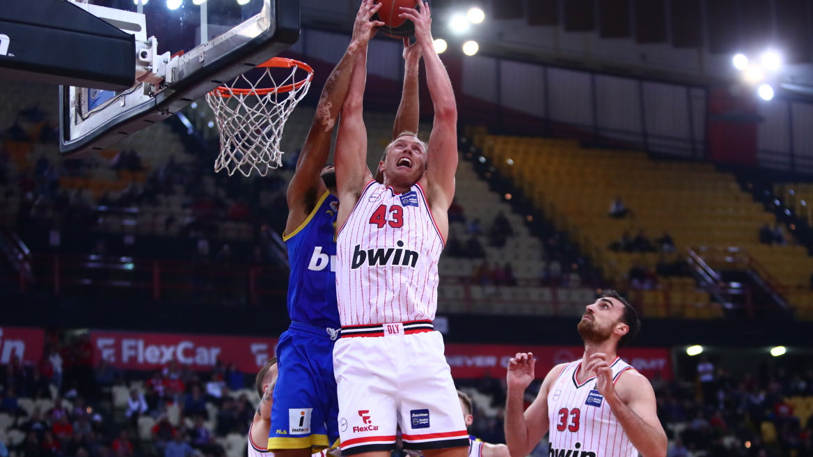 Αθλητικές μεταδόσεις: Πού θα δείτε σημερα Ολυμπιακό, Παναθηναϊκό, ΑΕΚ στο μπάσκετ και τα ματς της Premier League