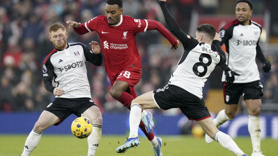 Premier League, Λίβερπουλ - Φούλαμ 4-3: Ανατροπή στην ανατροπή και νίκη για τους Reds - Δείτε τα γκολ 