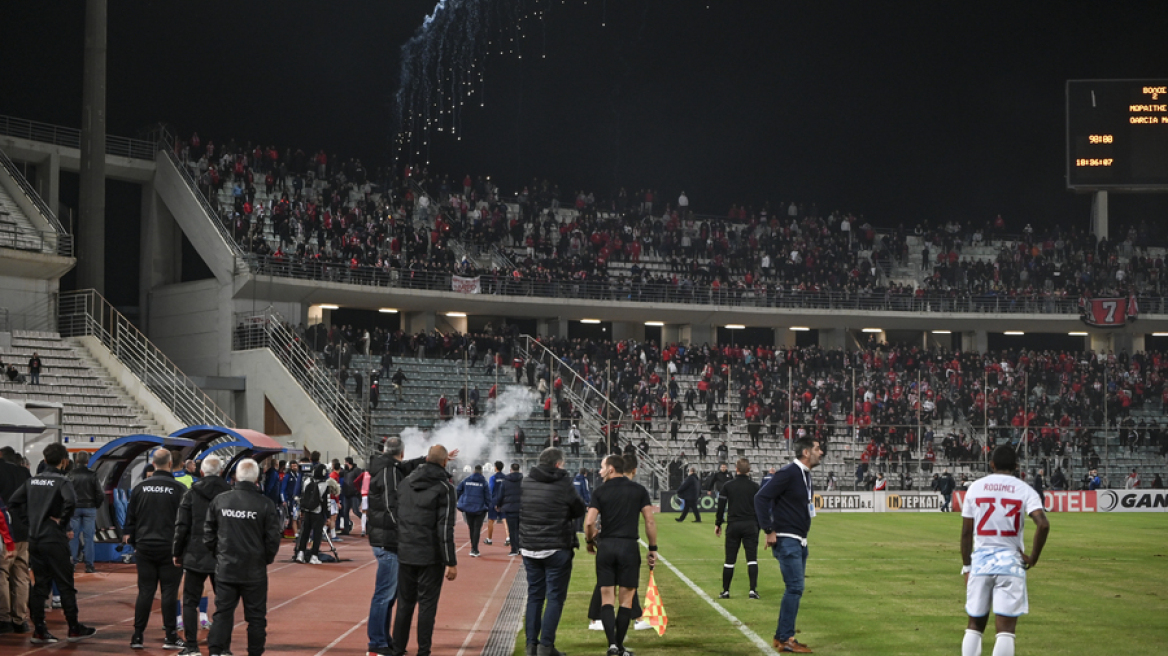 Βόλος- Ολυμπιακός: 6 συλλήψεις και 16 προσαγωγές στο Πανθεσσαλικό - Η ανακοίνωση της Αστυνομίας