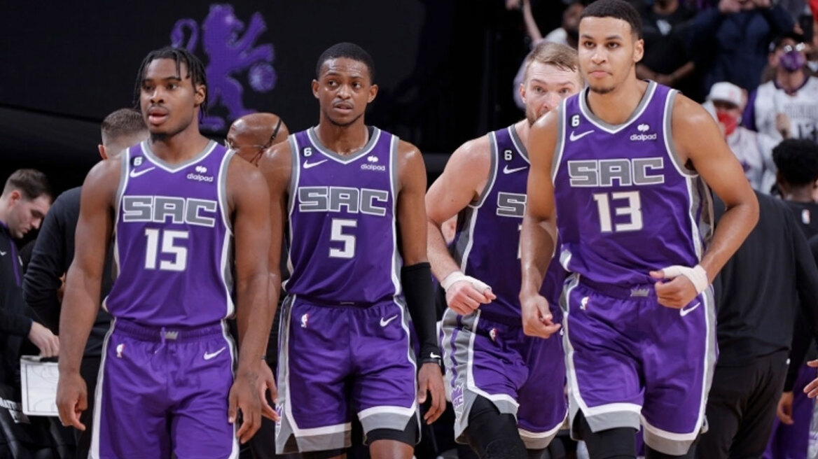 Οπαδός πέθανε στο γήπεδο κατά τη διάρκεια του αγώνα Κινγκς-Πέλικανς