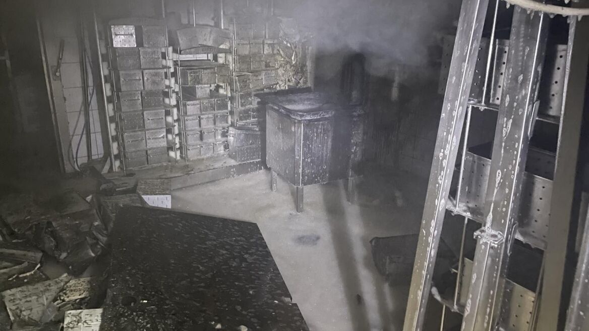Κρήτη: Με 12 τόνους αφρού έσωσαν τυροκομείο που έπιασε φωτιά στο Ηράκλειο - Δείτε φωτογραφίες