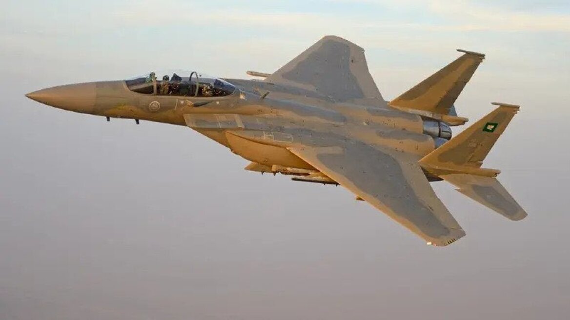 Συνετρίβη μαχητικό αεροσκάφος F-15 της Σαουδικής Αραβίας - Νεκροί οι δύο πιλότοι
