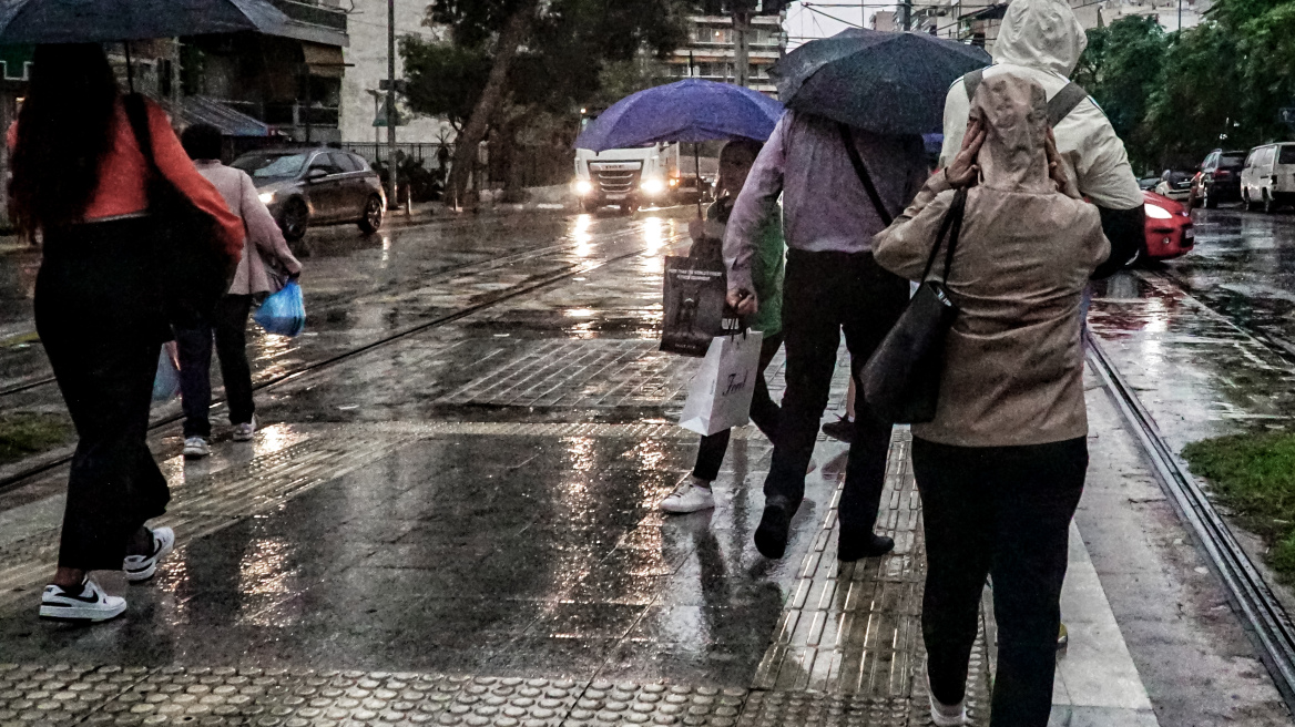 Χειμωνιάτικος ο καιρός σήμερα σε όλη τη χώρα - Κρύο διαρκείας και βροχές, πού θα χιονίσει