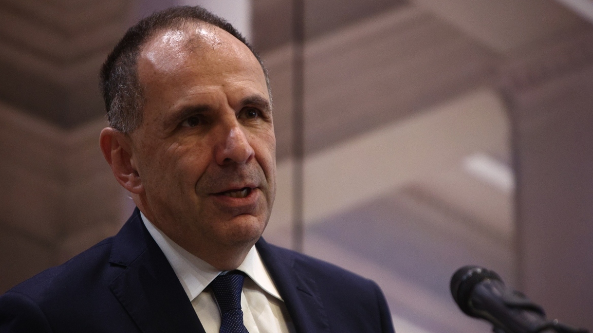 Γεραπετρίτης: Τηλεφωνική επικοινωνία με τον Κροάτη ομόλογό του για την αποφυλάκιση των χούλιγκανς της Ντιναμό Ζάγκρεμπ