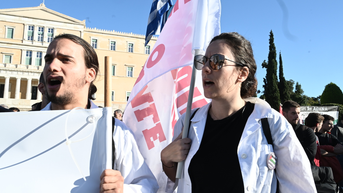 Κινητοποιήσεις σήμερα για τη μονιμοποίηση όλων των συμβασιούχων στις δομές υγείας