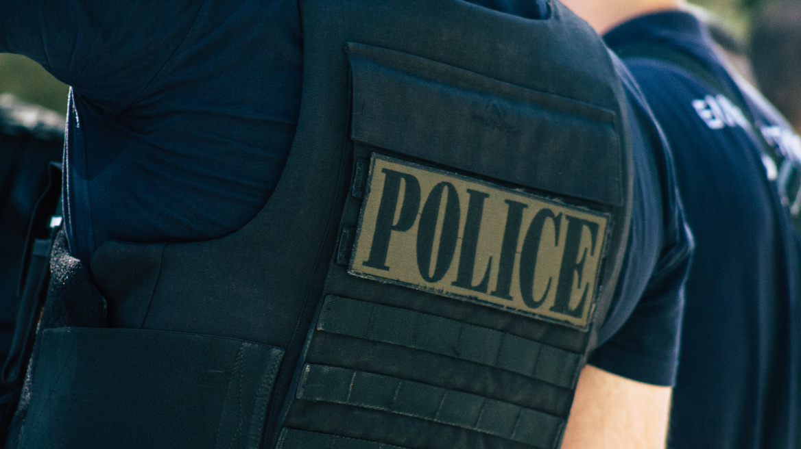 Κρήτη: Σύλληψη αστυνομικού που οδηγούσε ιδιωτικό ασθενοφόρο